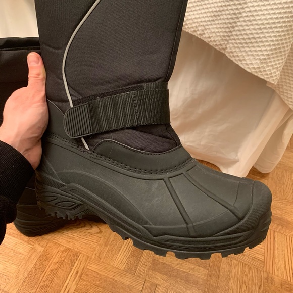 NEW. Warm Waterproof Winter Boots for Men - Picture 2 of 10